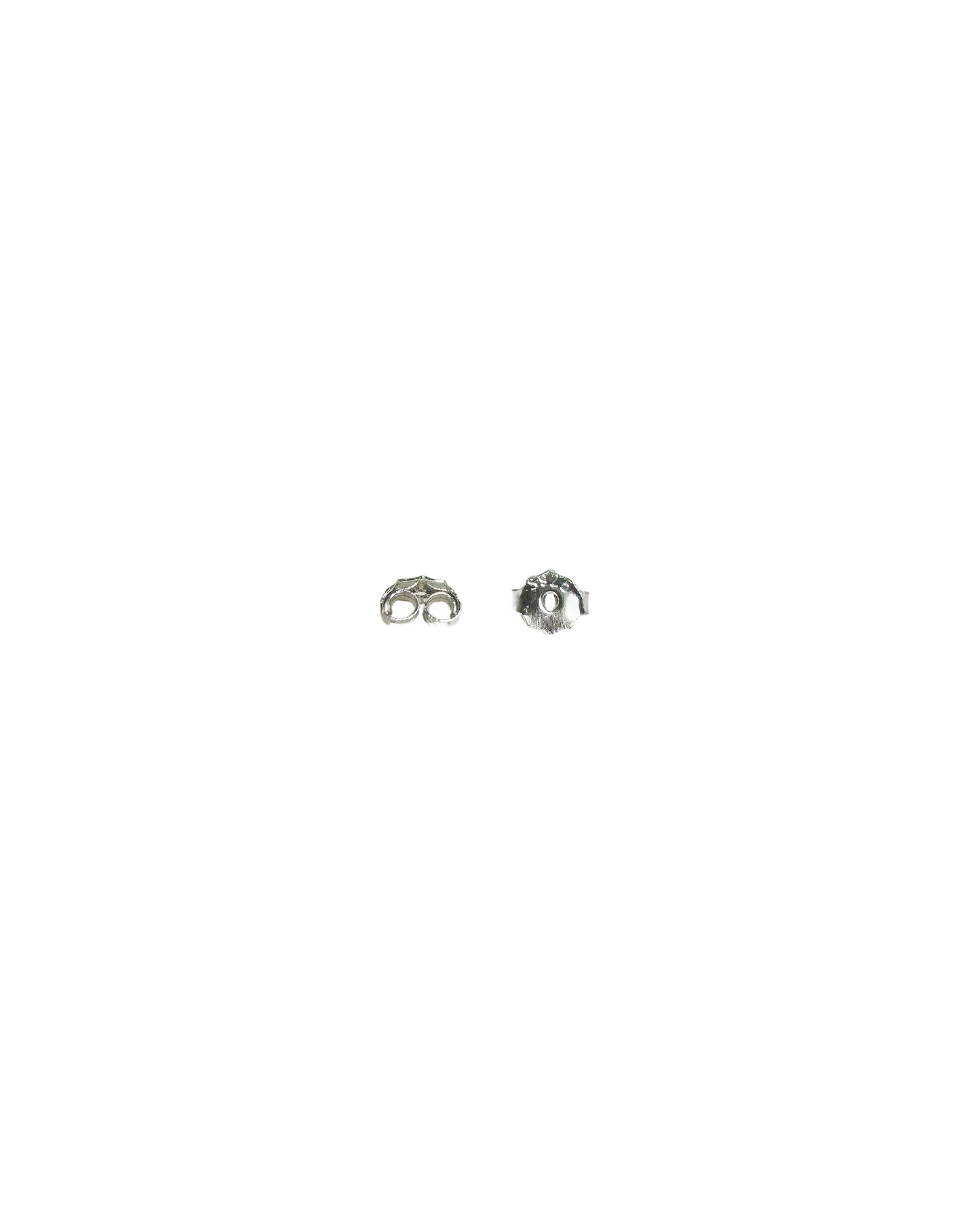 Natural aquamarine stud silver necklace with 925 sterling silver claw setting back look. Modern fine jewelry.