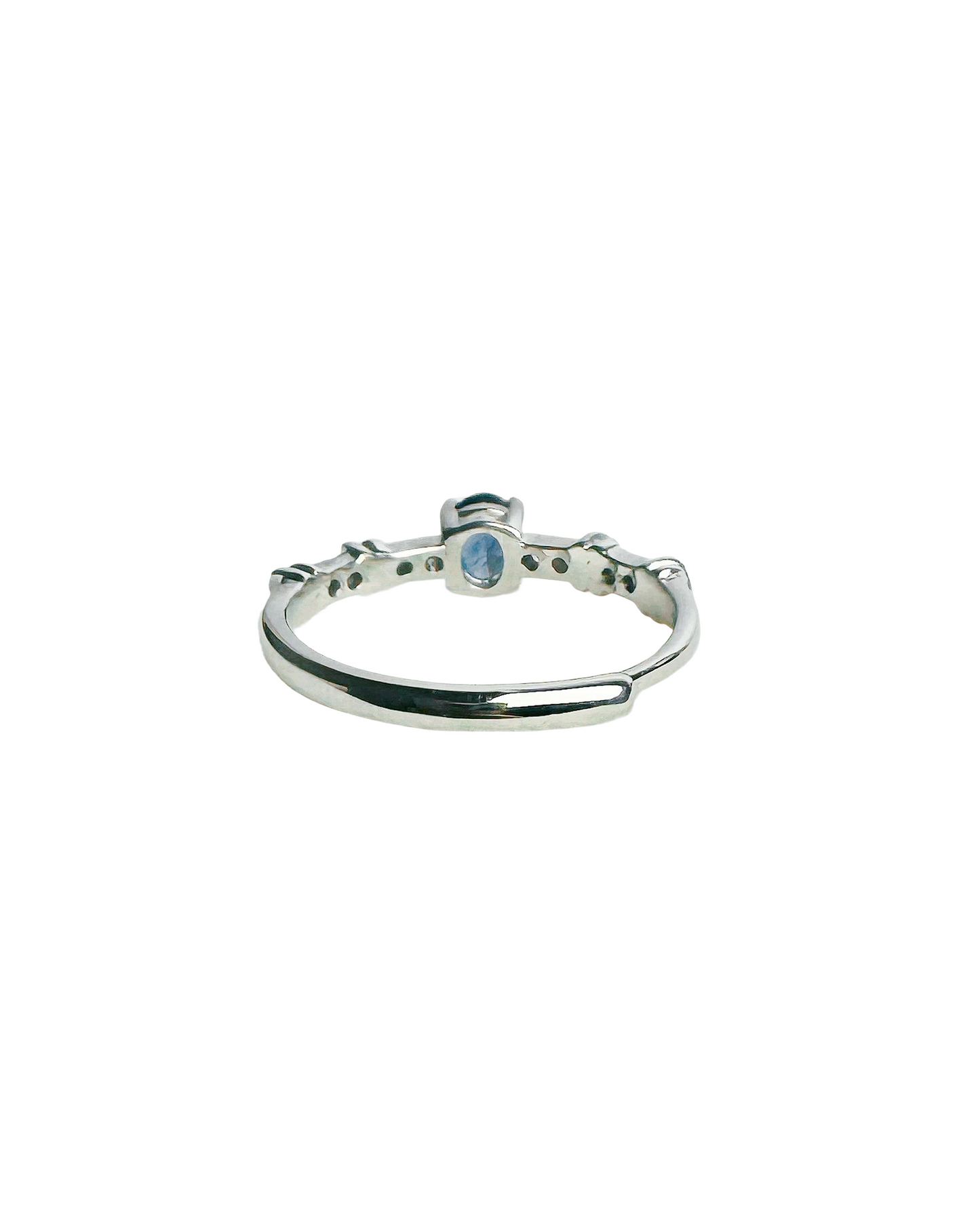 natural blue sapphire silver ring with cubic zirconia on the side back look