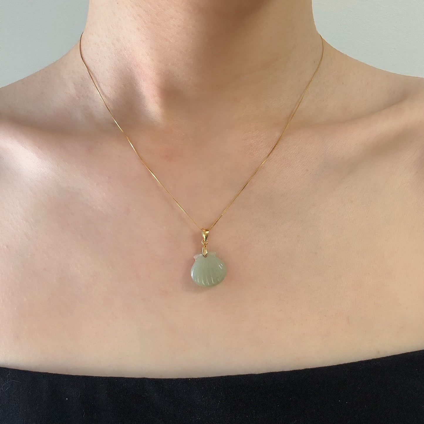 Jade Shell Pendant Silver Necklace